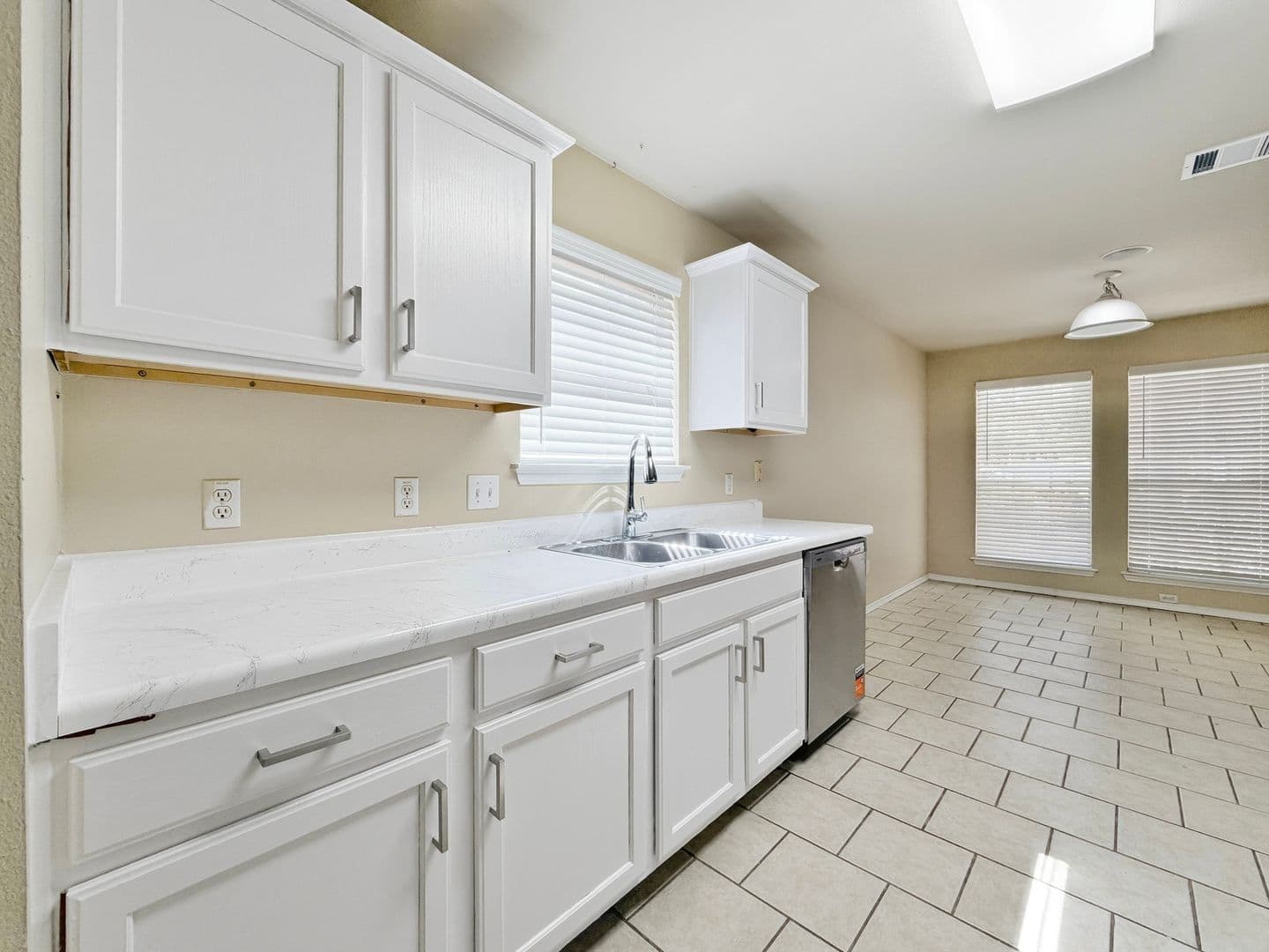 Austin House: 11123 Canterbury Tales Lane