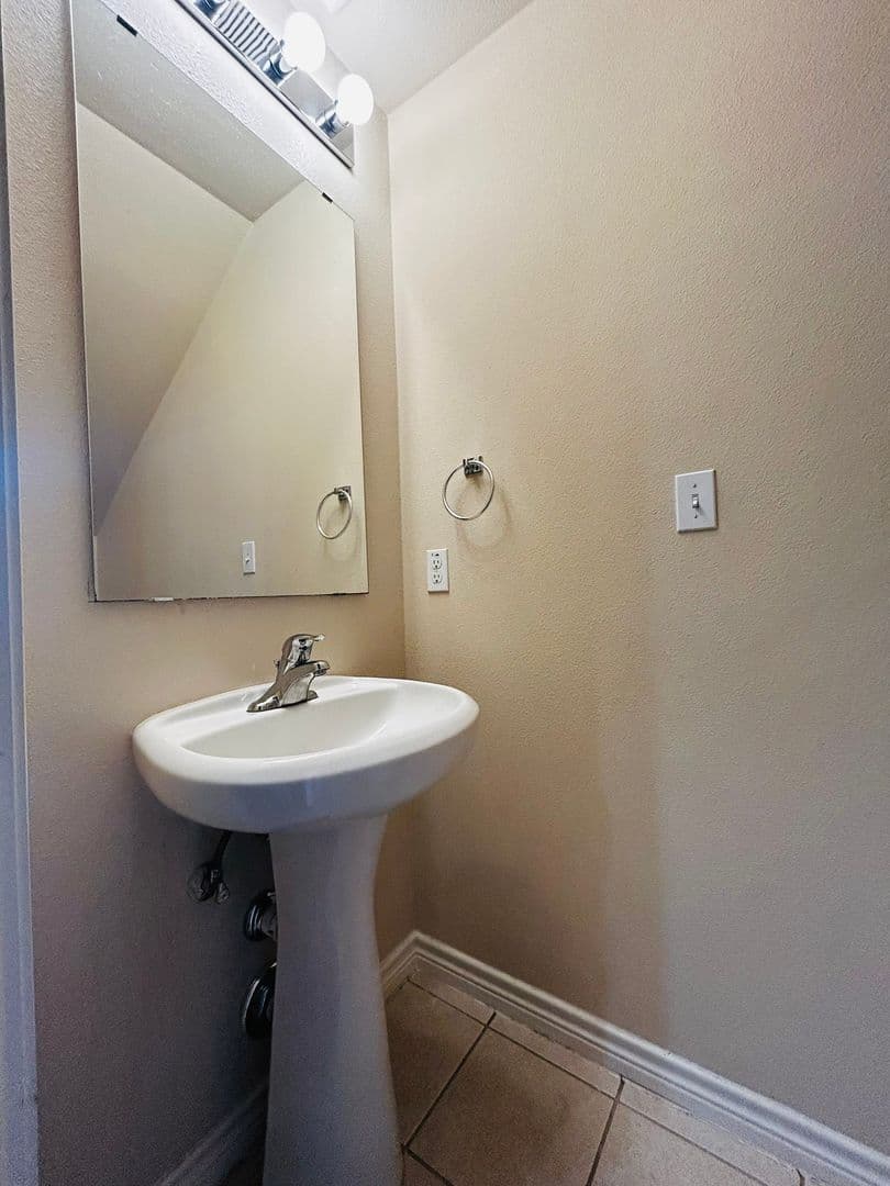 Ausitn Townhome: 305 East 31