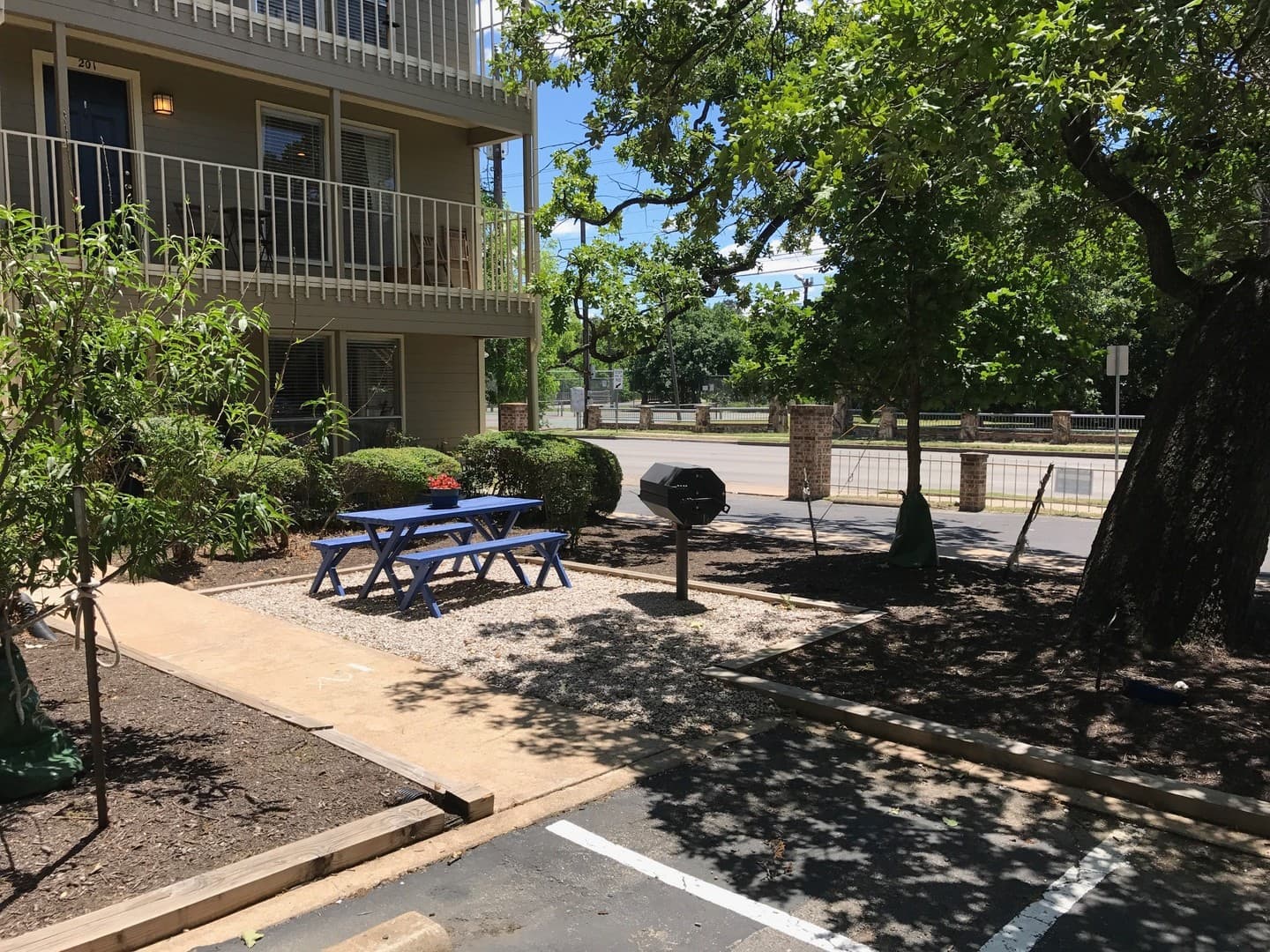 Austin Condo: 202 E 45th