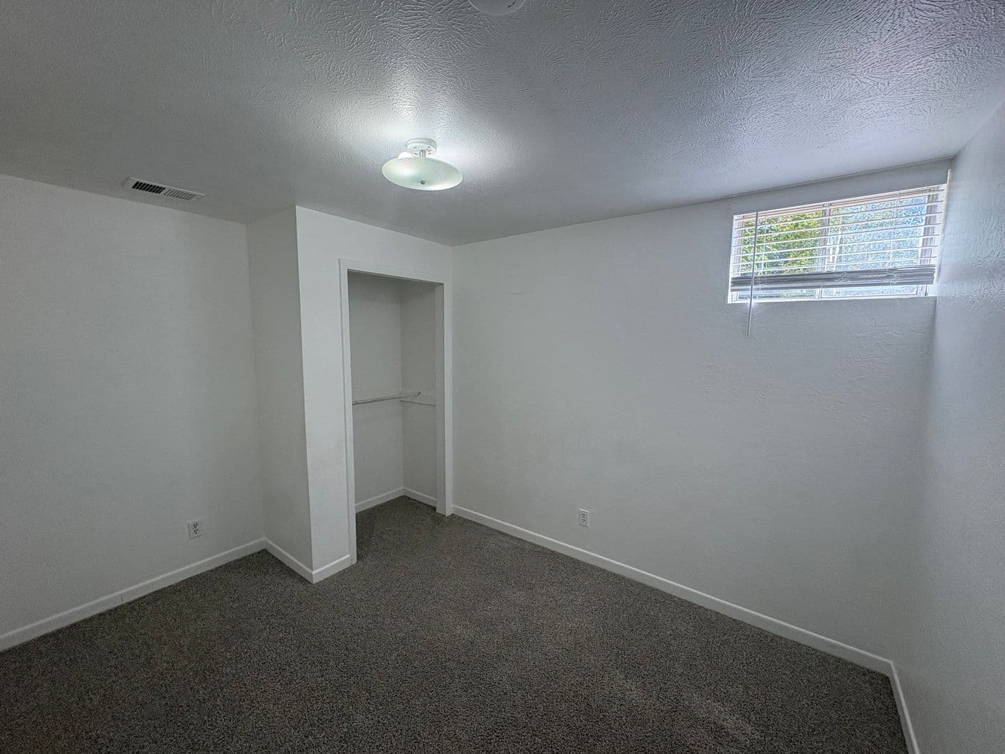 Greeley House: 939 49th Avenue Place