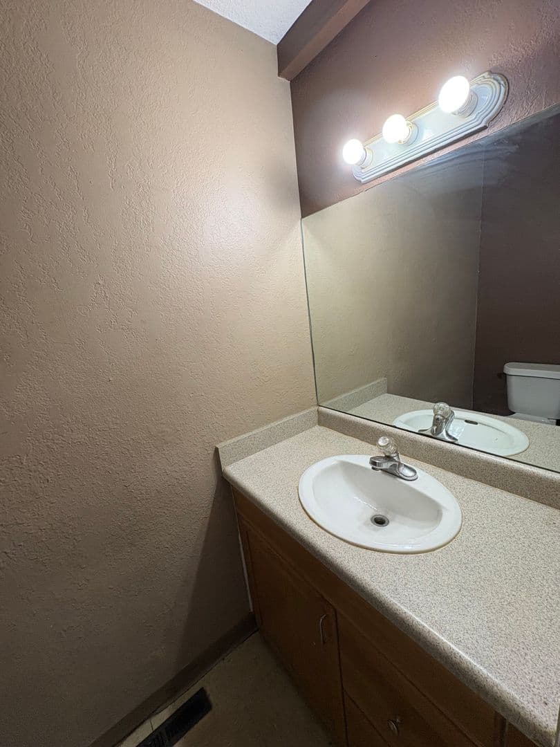 Fort Collins Apartment: 405 Loma Linda Drive