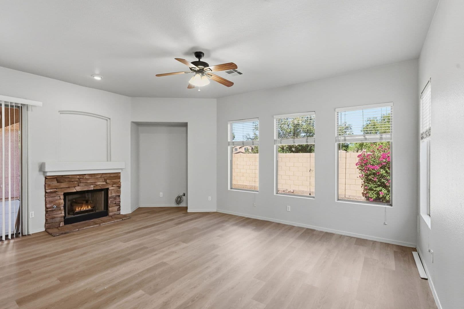 Gilbert House: 526 E Sheffield Ave