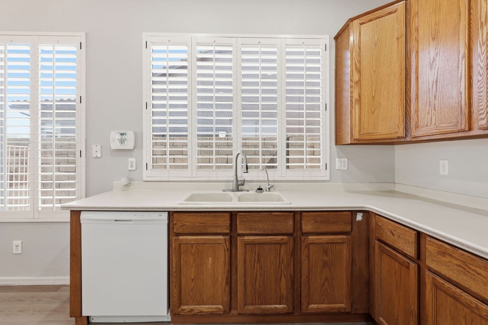 Gilbert House: 526 E Sheffield Ave