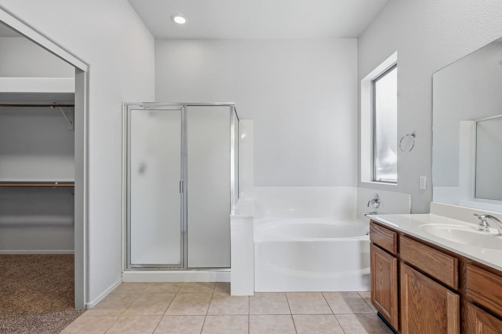 Gilbert House: 526 E Sheffield Ave