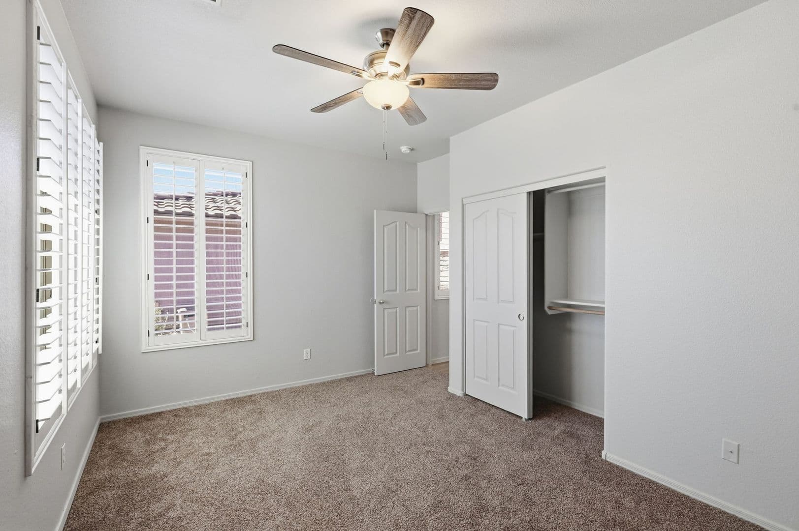 Gilbert House: 526 E Sheffield Ave