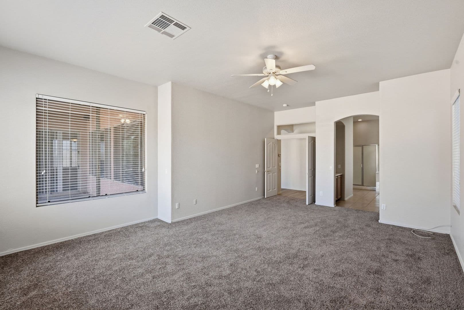 Gilbert House: 526 E Sheffield Ave