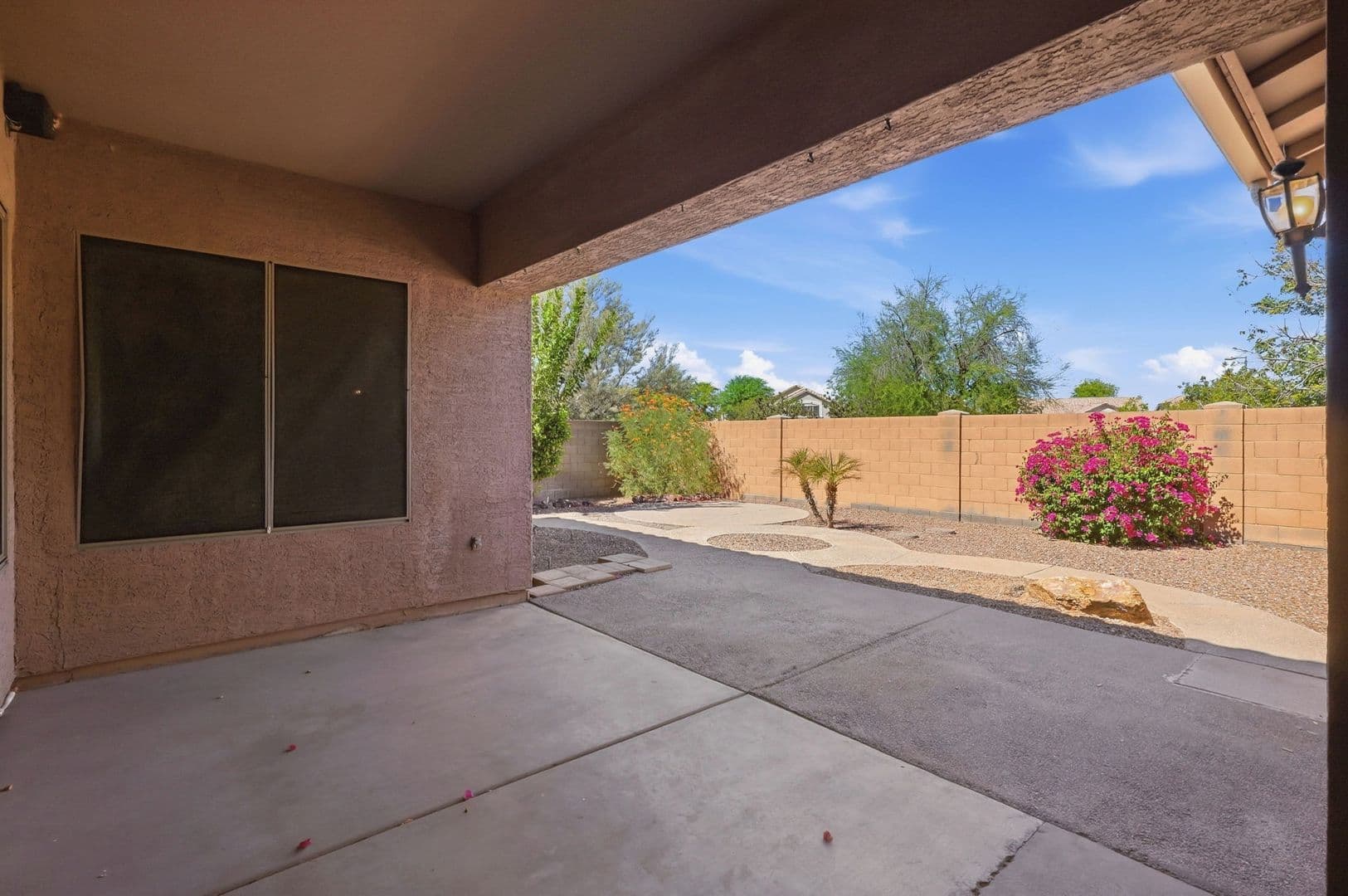 Gilbert House: 526 E Sheffield Ave
