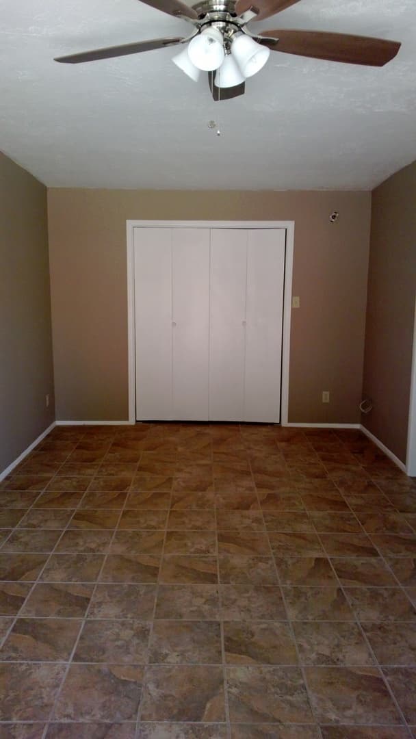 Santa Fe House: 421 1/2 E Coronado Road