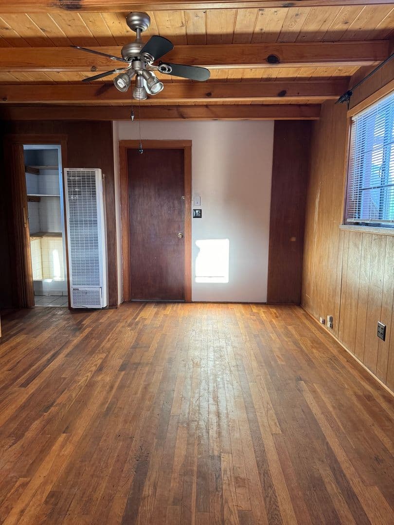 Santa Fe Apartment: 2210 W. Alameda