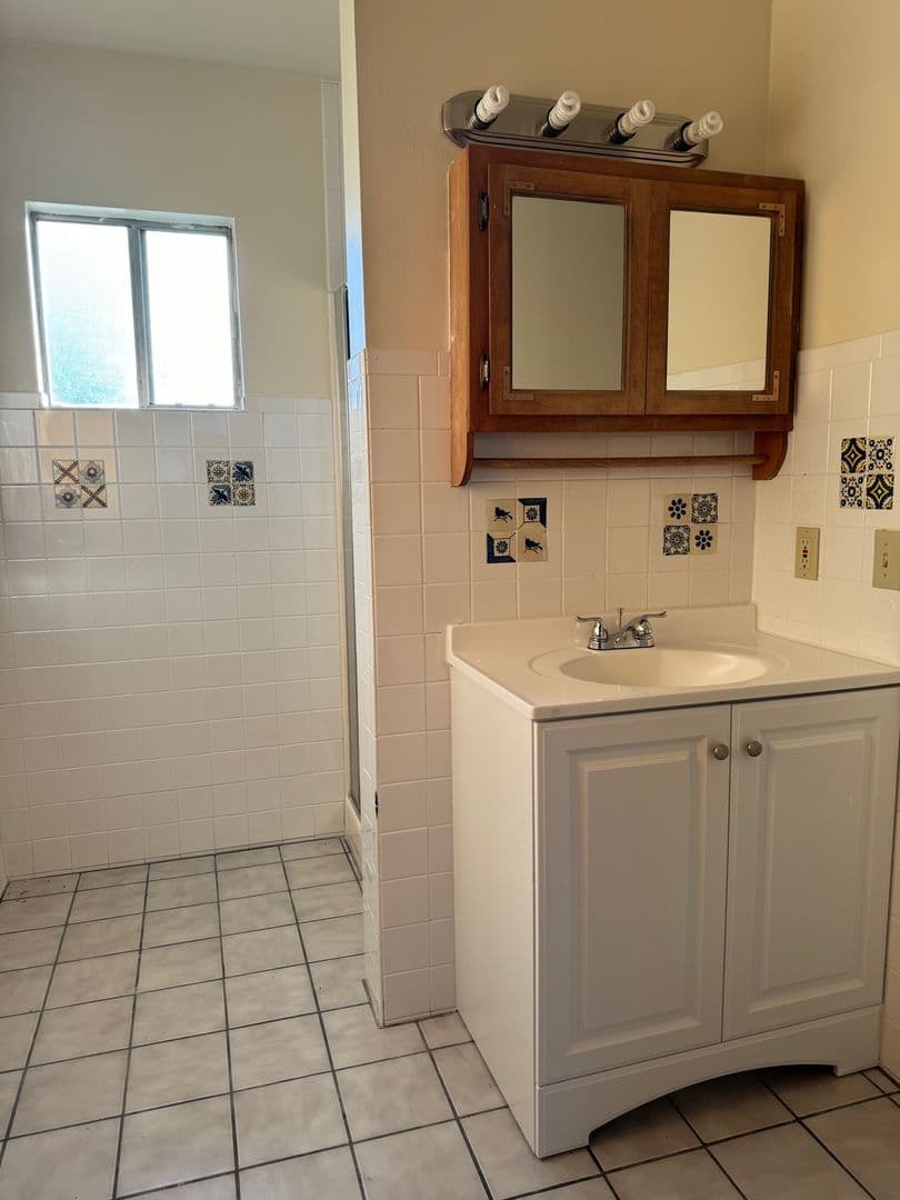 Santa Fe Apartment: 2210 W. Alameda