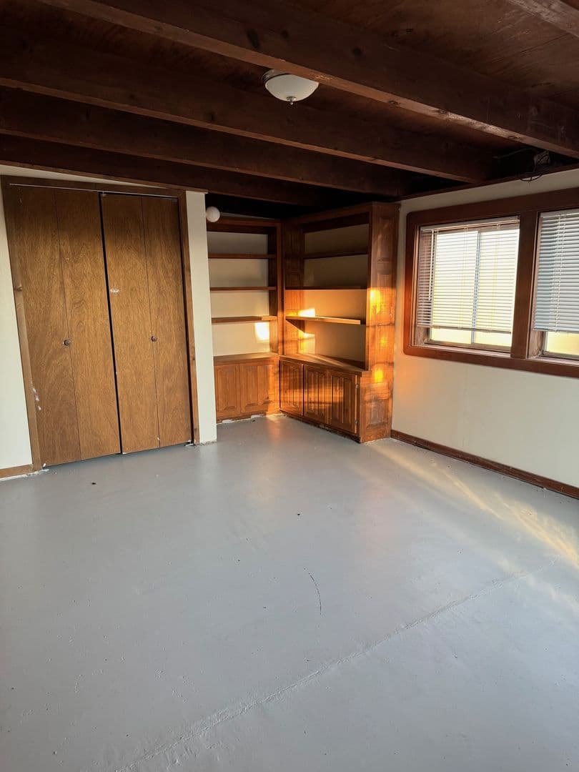 Santa Fe Apartment: 2210 W. Alameda
