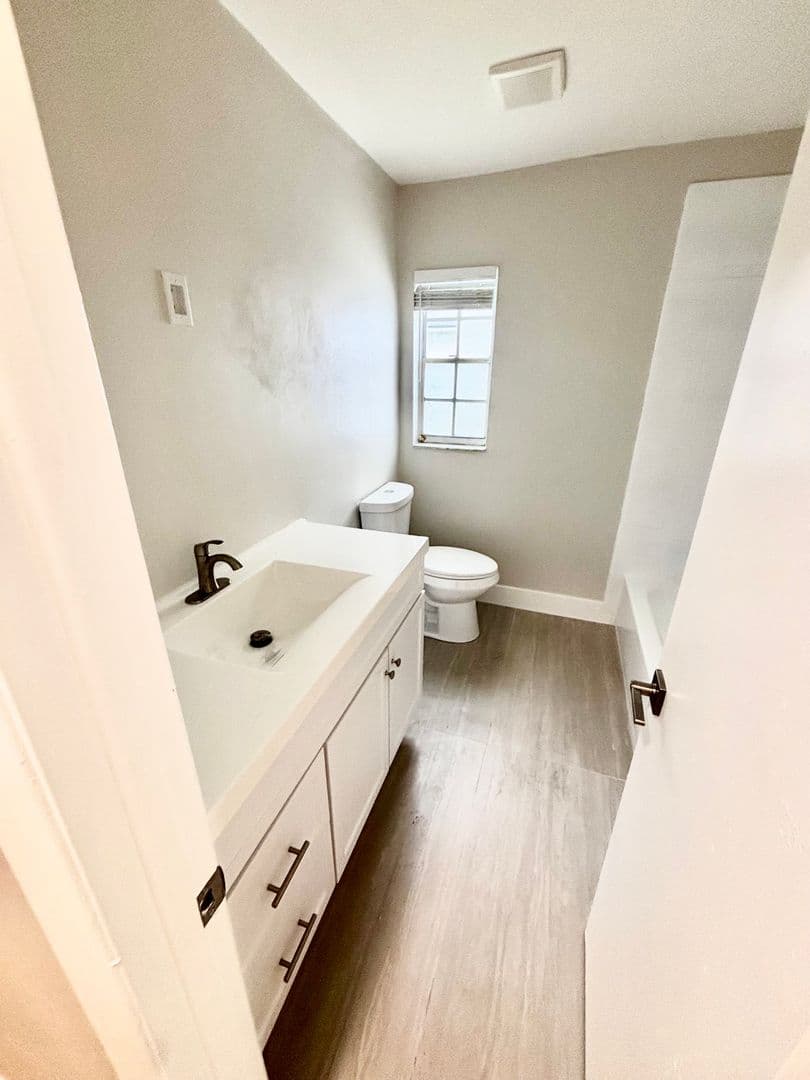 Tampa Apartment: 2002 E Eskimo Ave