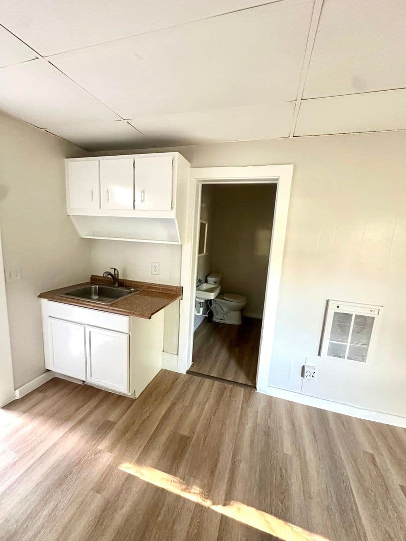 Clearwater Apartment: 404 Pennsylvania Ave