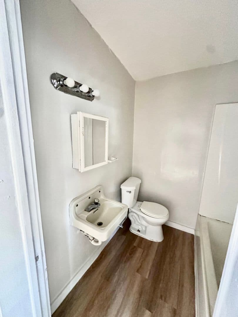 Clearwater Apartment: 404 Pennsylvania Ave