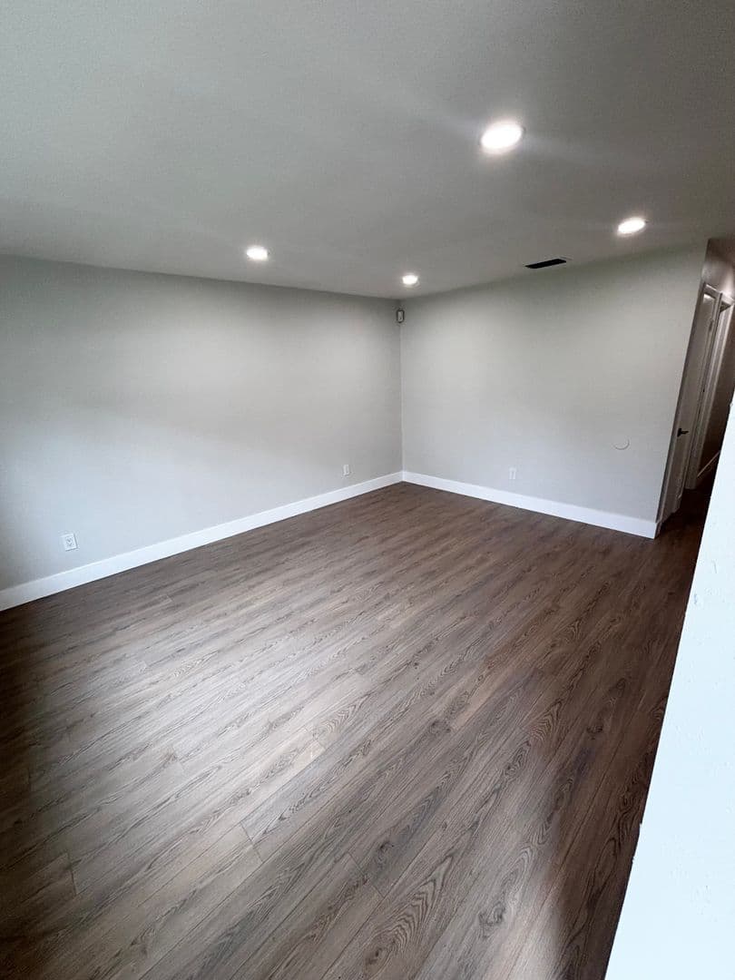 Tampa Apartment: 2002 E Eskimo Ave