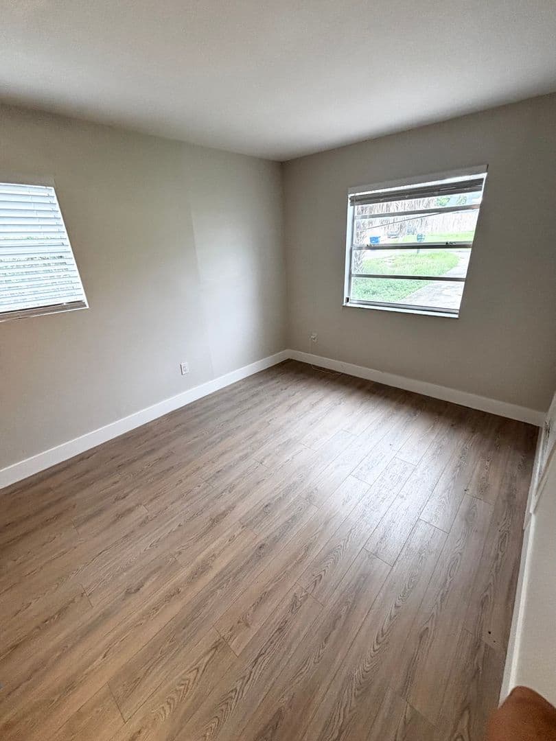 Tampa Apartment: 2002 E Eskimo Ave