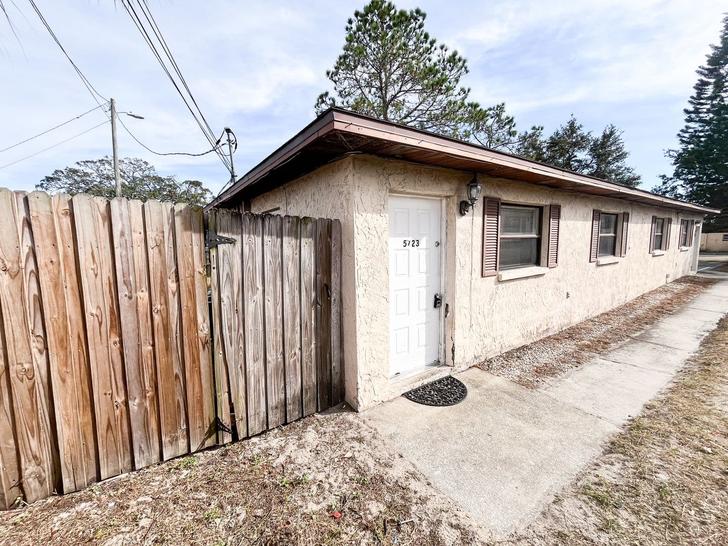 Holiday House: 5723 Silver Spur Drive