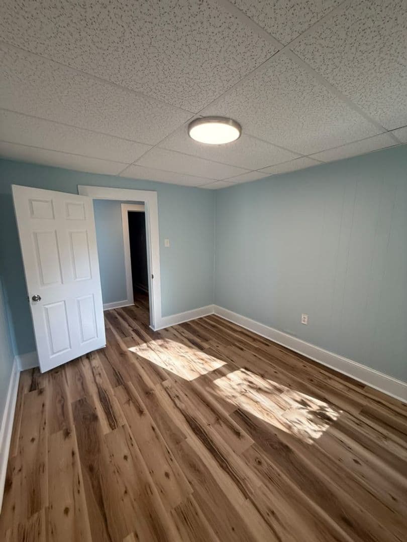 Olyphant Apartment: 305 Jackson Street