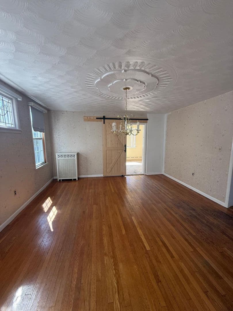 Dunmore House: 1420 College Avenue