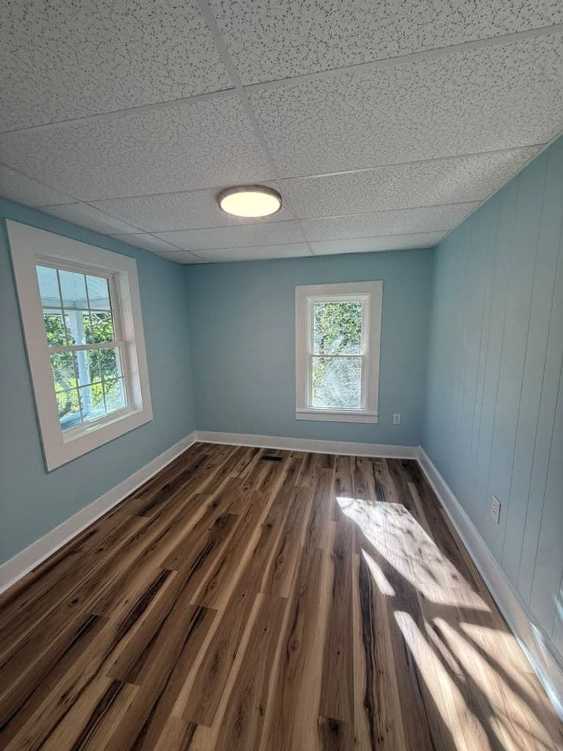 Olyphant Apartment: 305 Jackson Street
