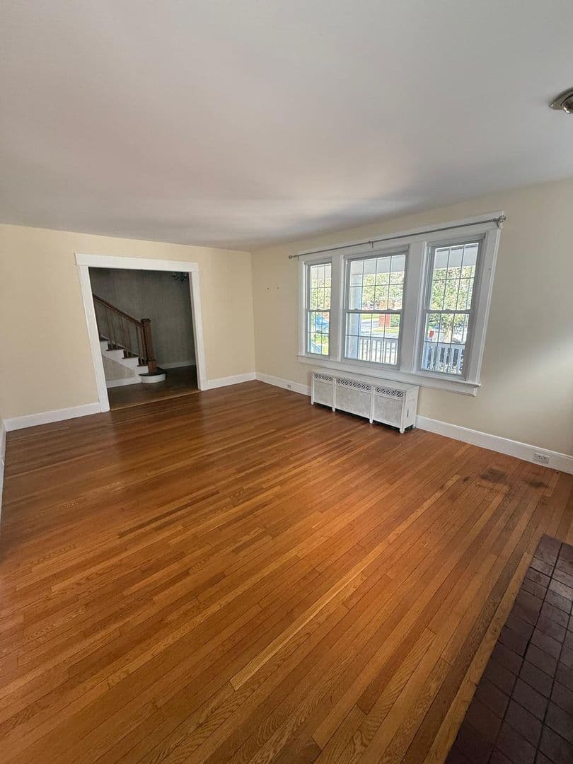 Dunmore House: 1420 College Avenue