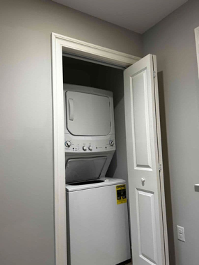 Scranton Apartment: 970 Ridge Avenue