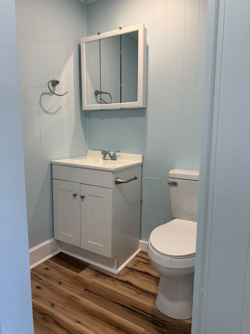 Olyphant Apartment: 305 Jackson Street