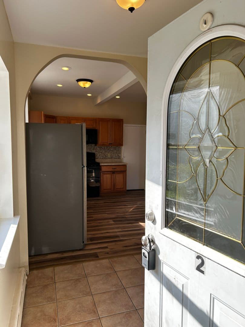 Kingston Apartment: 361 Warren Avenue