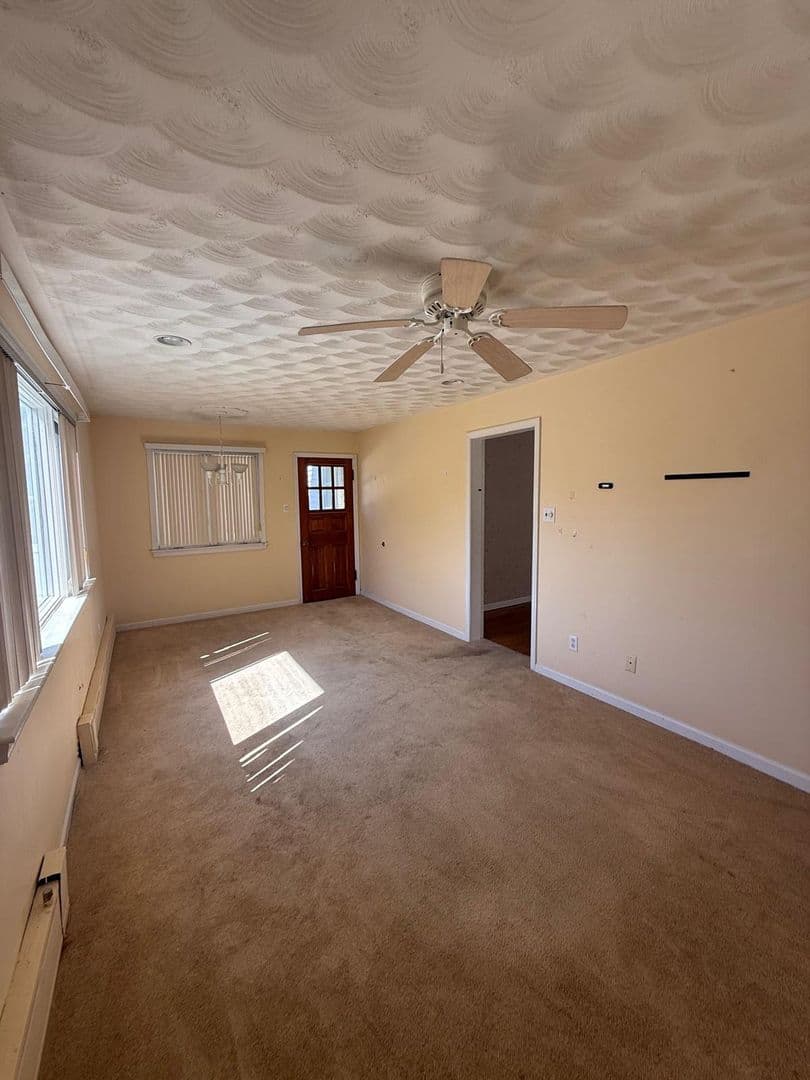 Dunmore House: 1420 College Avenue