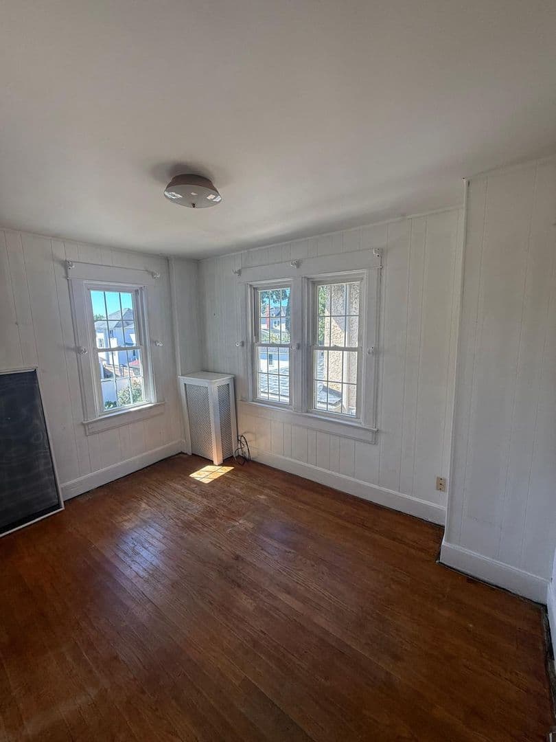 Dunmore House: 1420 College Avenue
