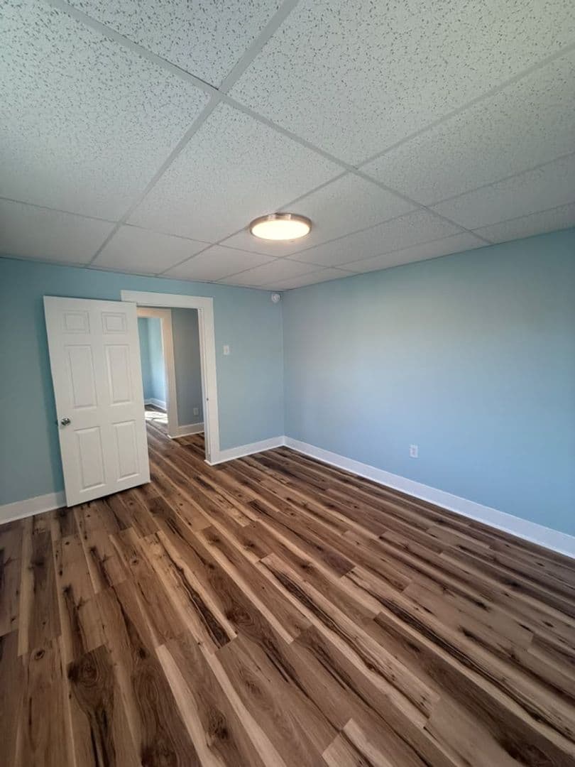 Olyphant Apartment: 305 Jackson Street