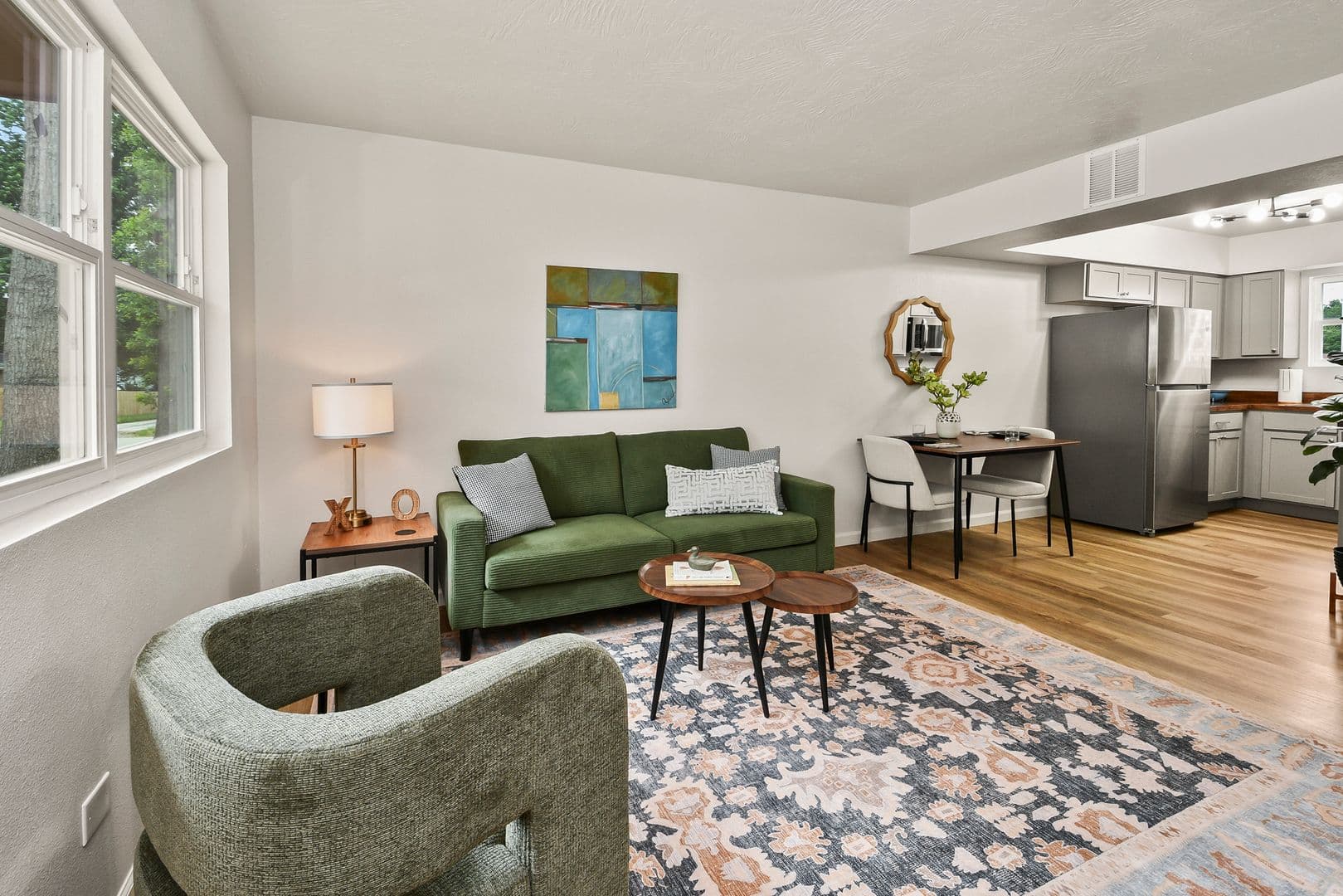 Springfield Apartment: 2035 S Florence Ave