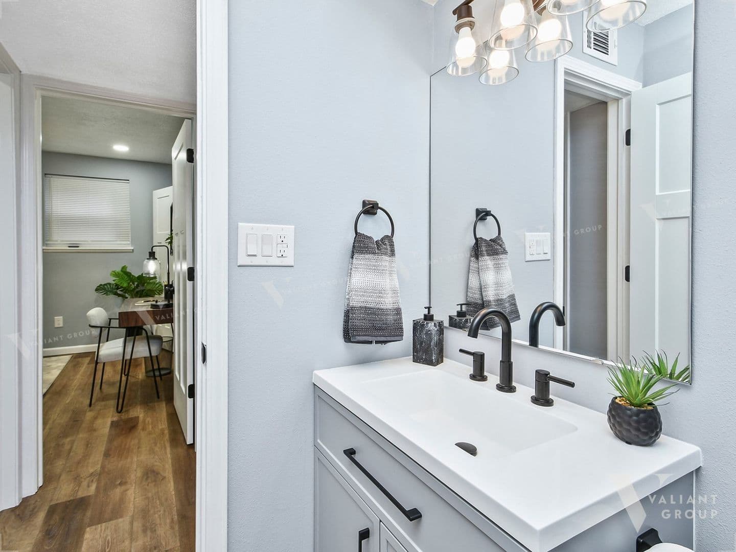 Springfield Apartment: 1435 E Elm St