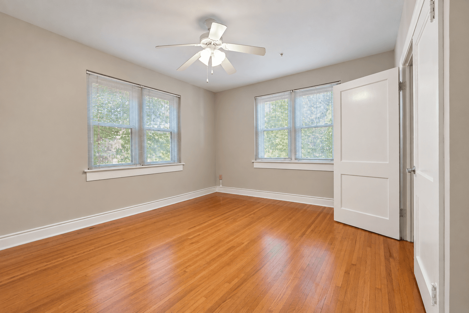 Springfield Apartment: 722 S Jefferson Ave
