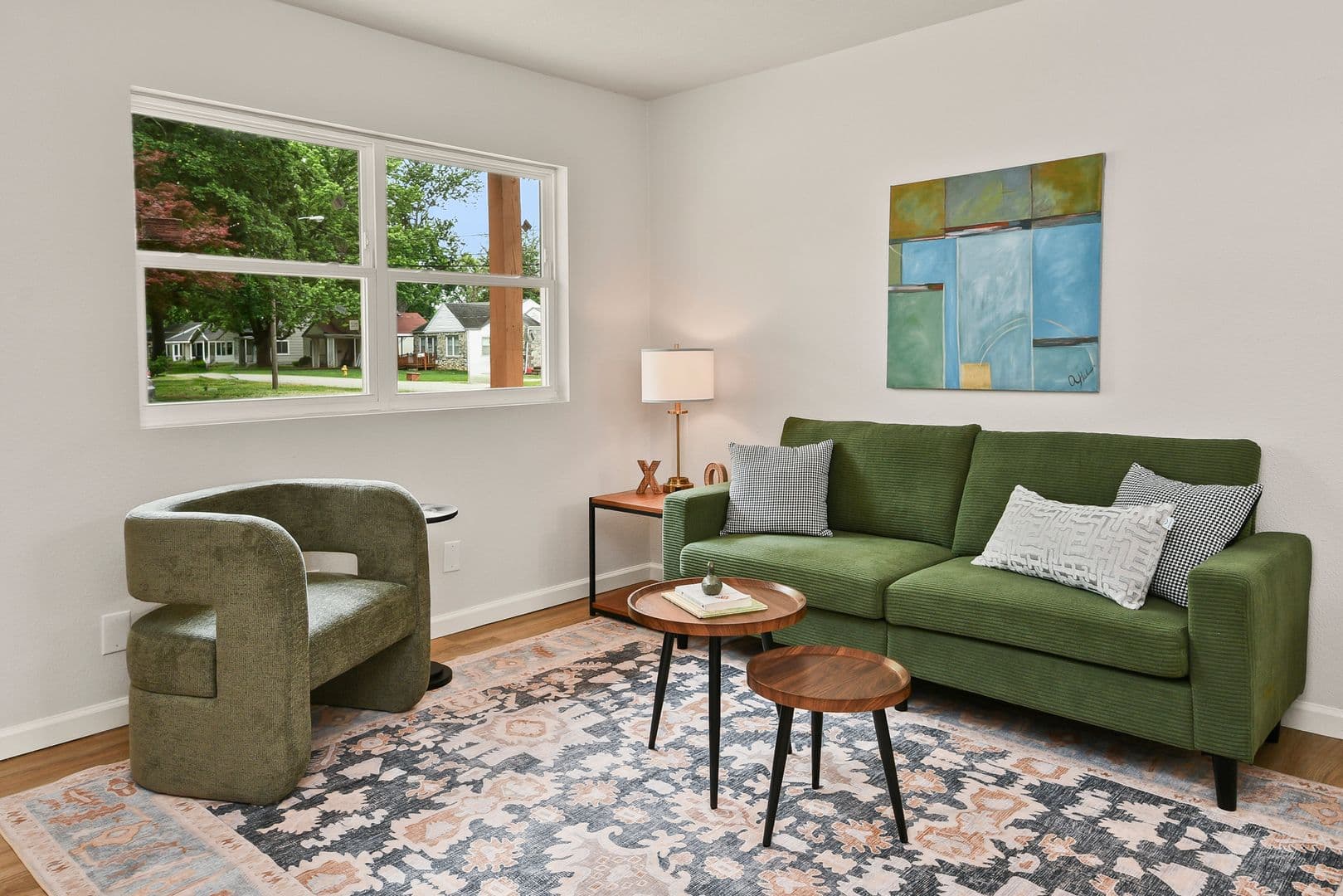 Springfield Apartment: 2035 S Florence Ave