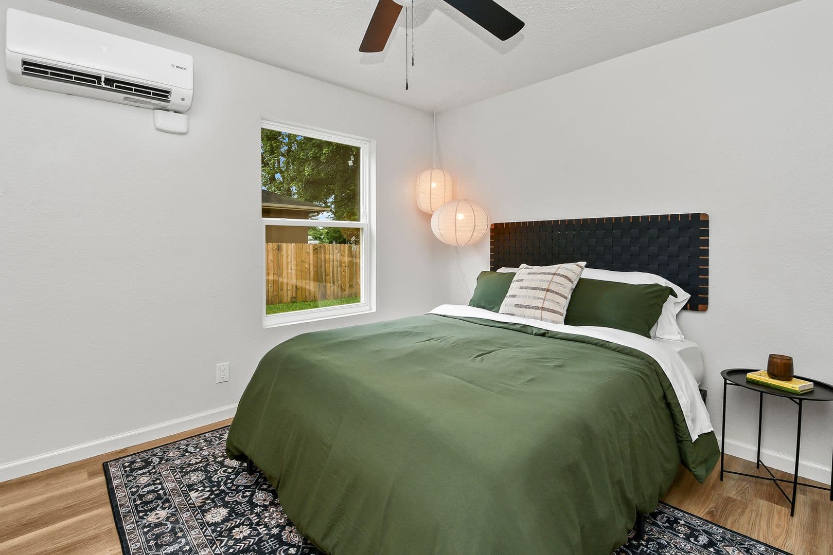 Springfield Apartment: 2035 S Florence Ave