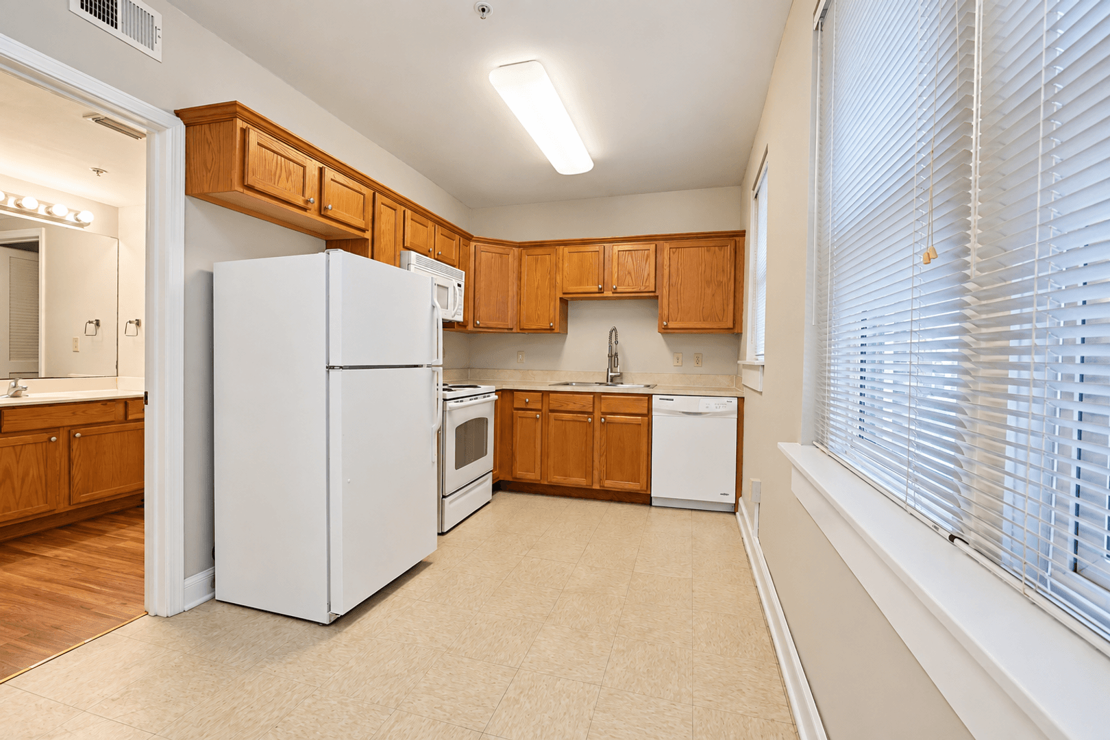 Springfield Apartment: 722 S Jefferson Ave