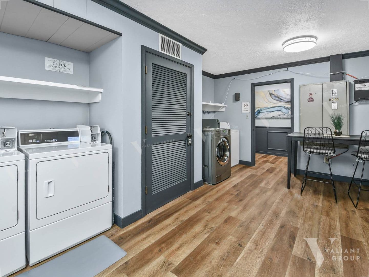 Springfield Apartment: 1435 E Elm St