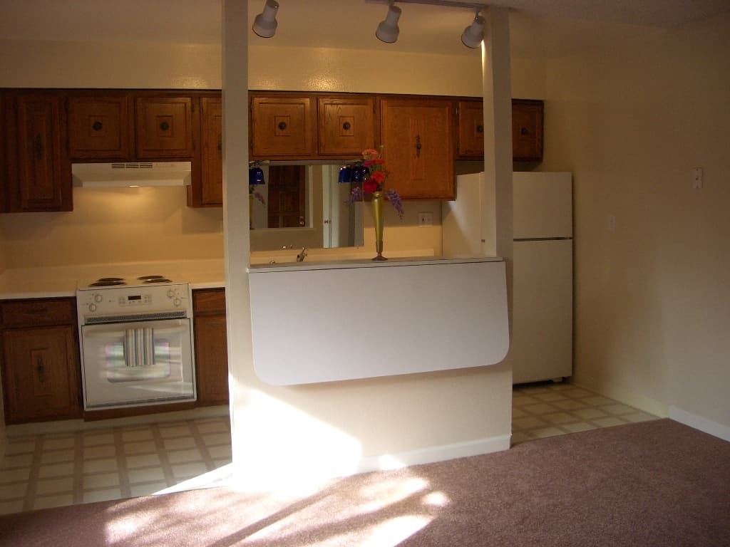 Los Gatos Apartment: 225 Avery Lane