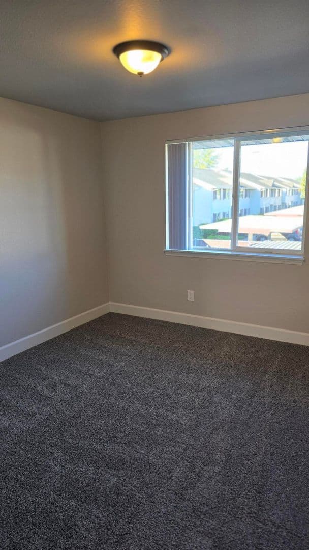 Salem Apartment: 3684 Fisher Rd NE