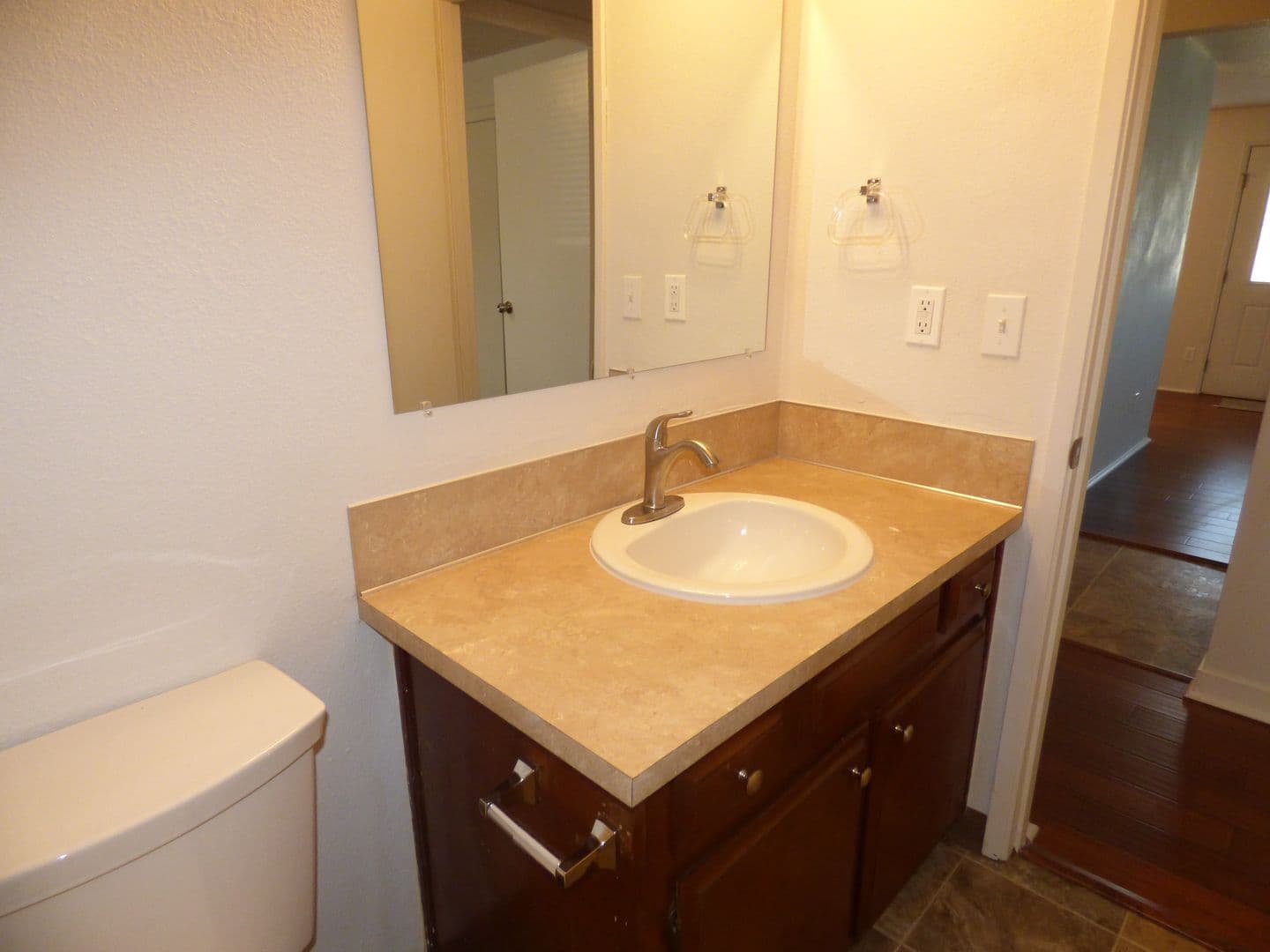 Salem Apartment: 805-875 Gerth Ave NW