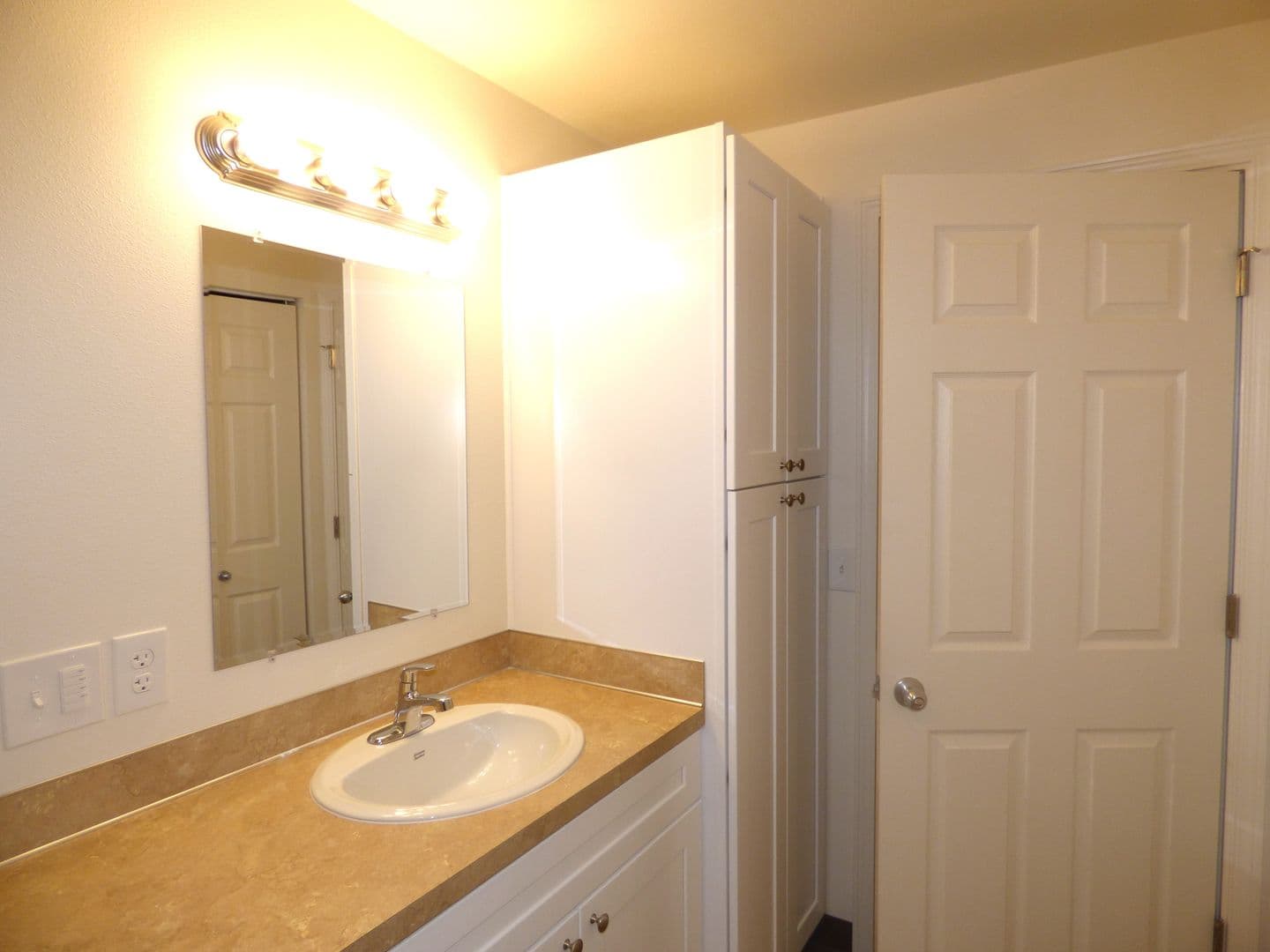 Salem Apartment: 228 Stoneway Dr NW #200