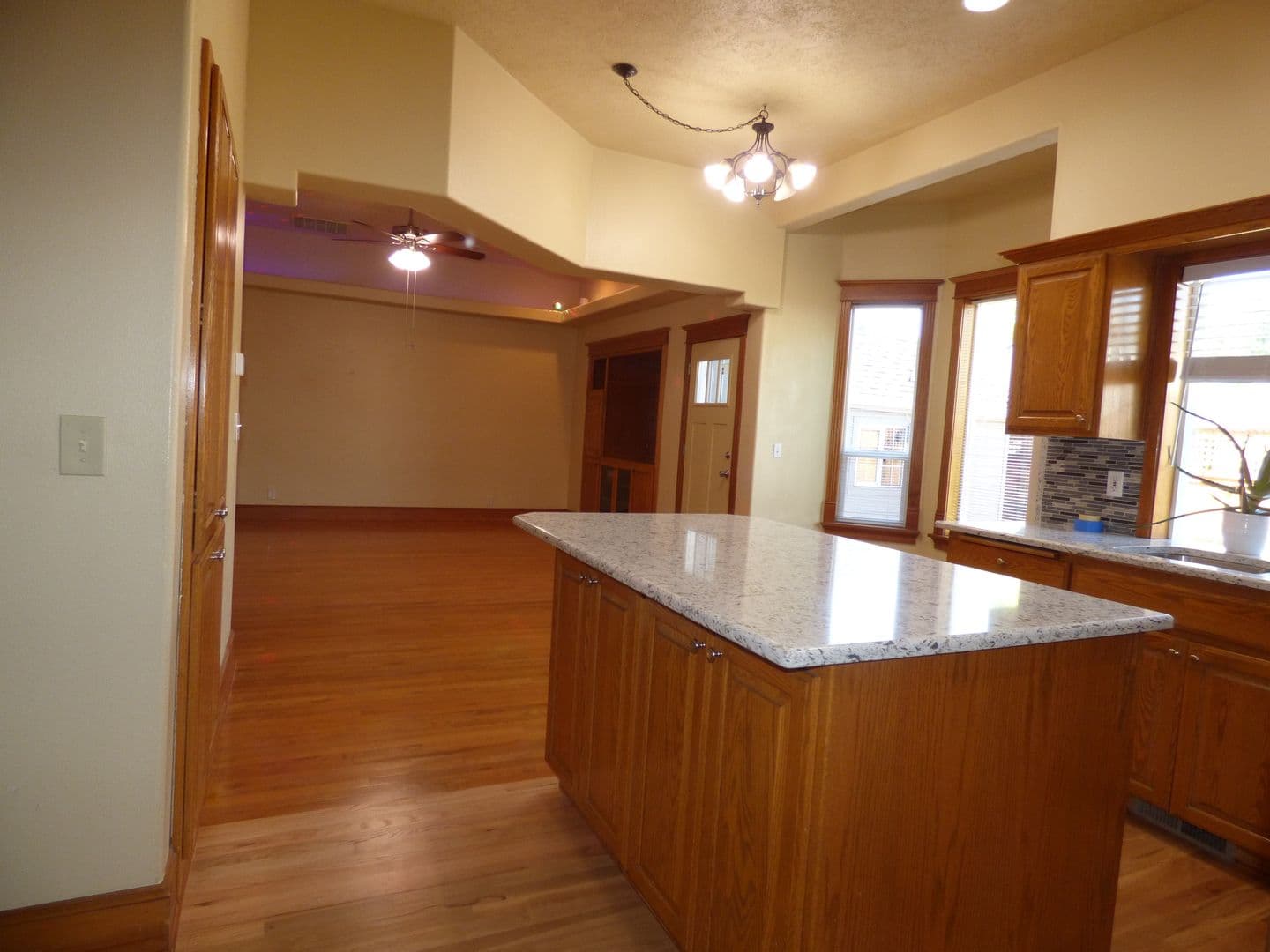 Salem House: 4465 Countryside Ct NE