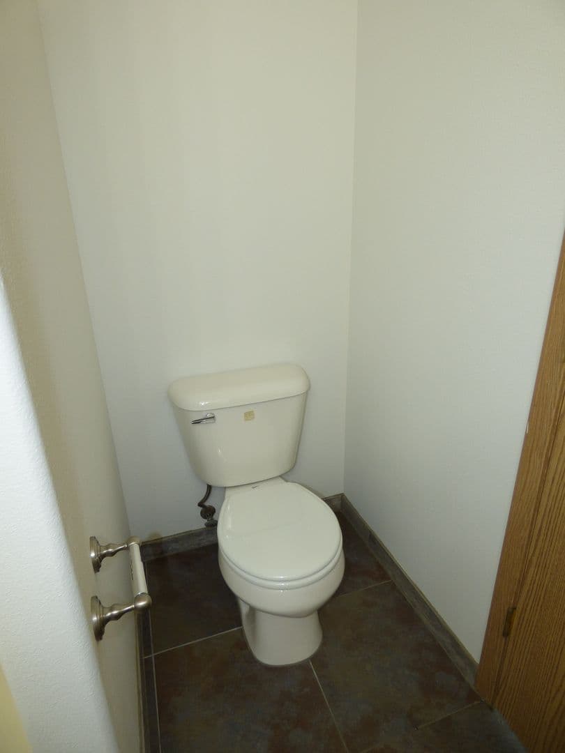 Amity Apartment: 102/104/106 Rice LN