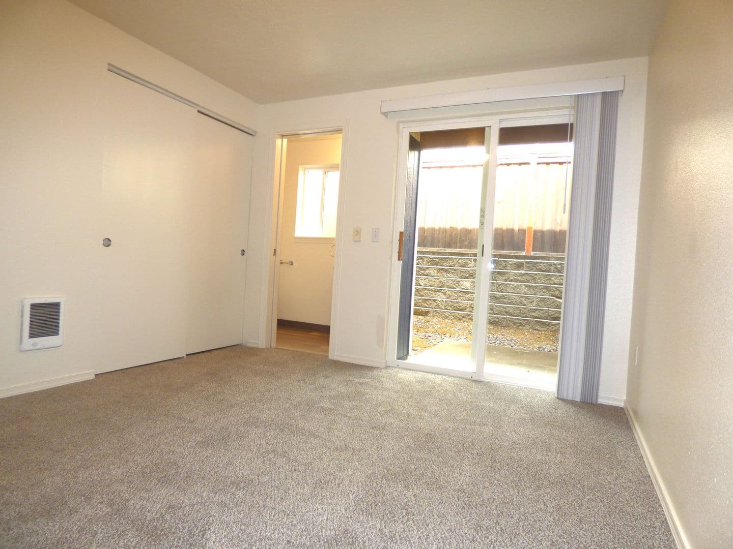 Salem Apartment: 228 Stoneway Dr NW #100