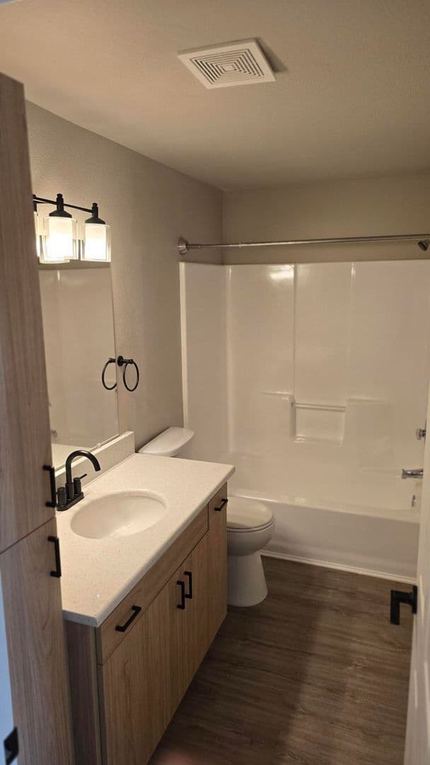 Salem Apartment: 3684 Fisher Rd NE