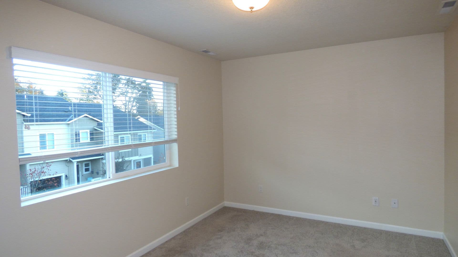 Salem House: 5757 Joynak St S
