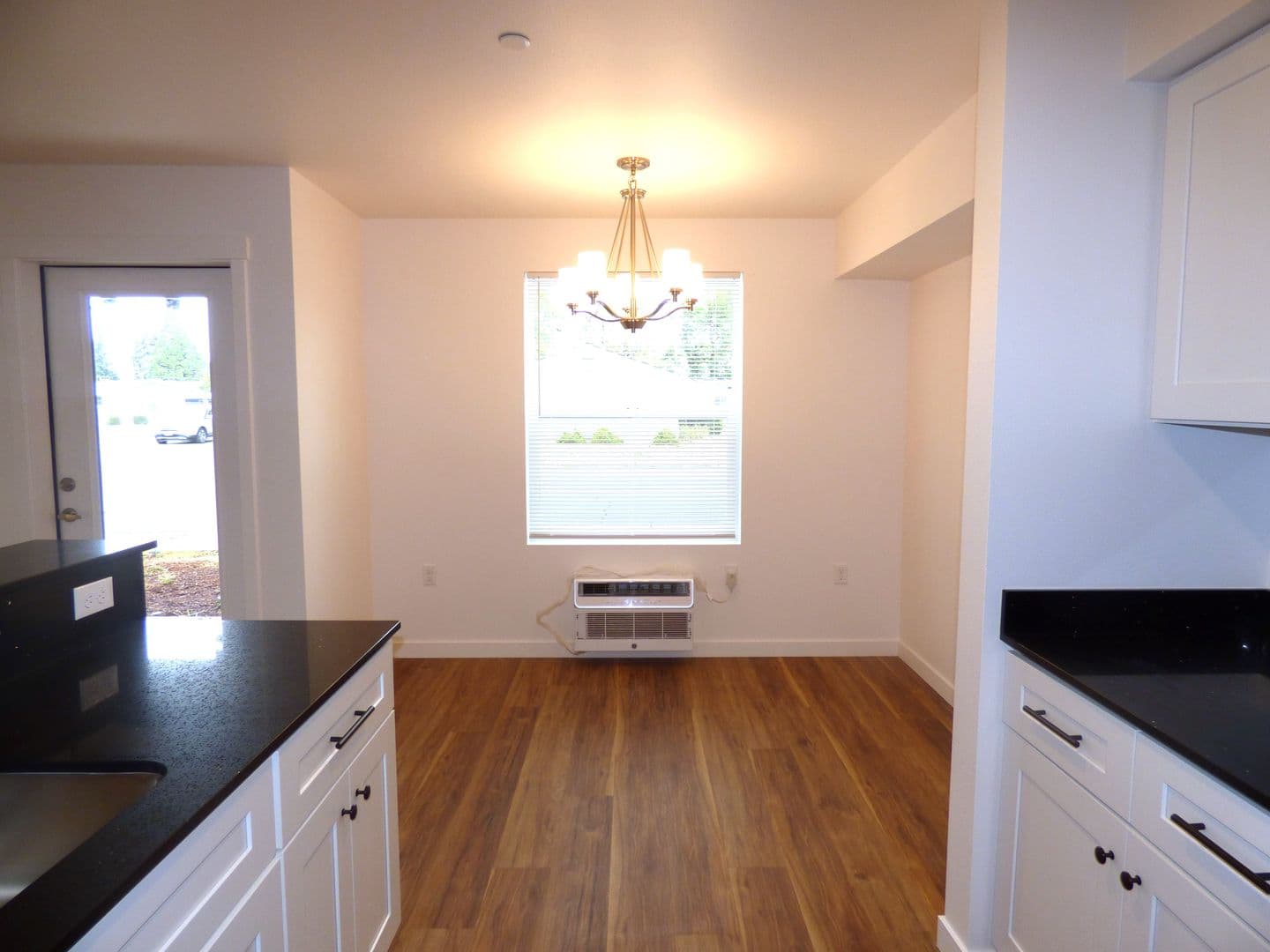 Lebanon Apartment: 50 Market St