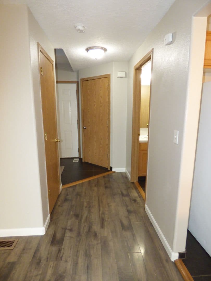 Amity Apartment: 102/104/106 Rice LN
