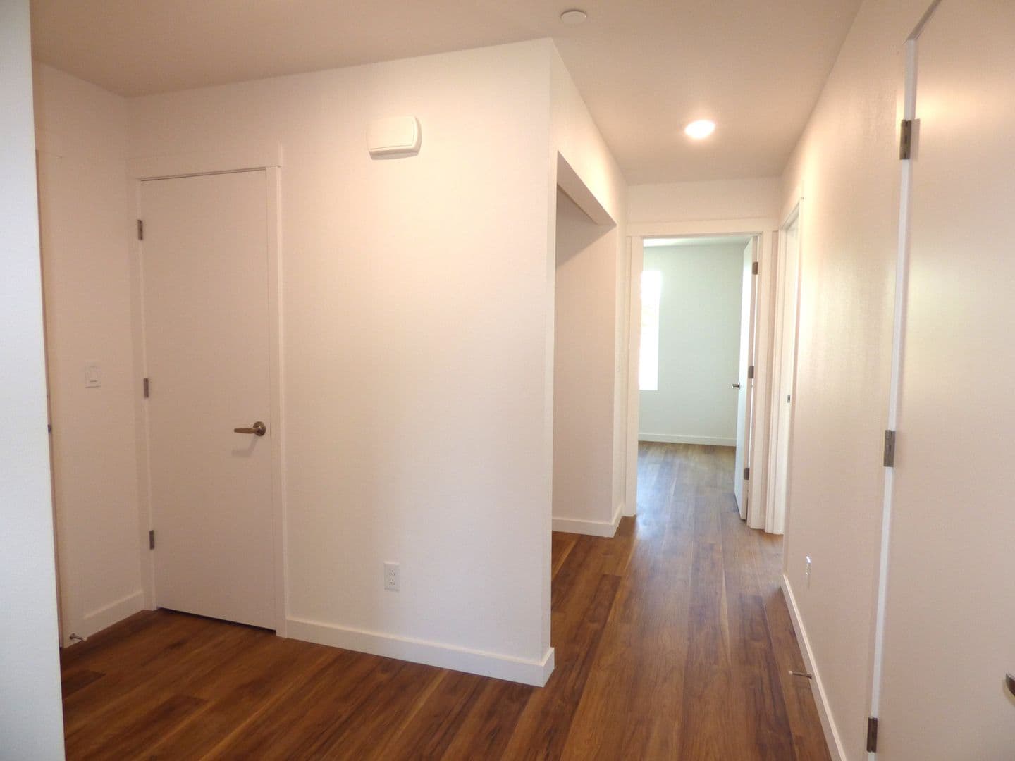 Lebanon Apartment: 50 Market St